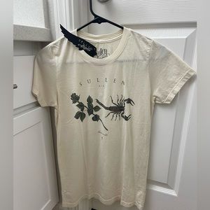 Sullen women’s tee